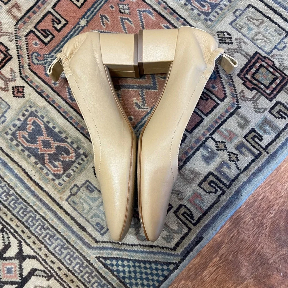Everlane The Day Heel Light Taupe Leather Ballet Shoe Beige Tan Nude Sz 7.5 Chic